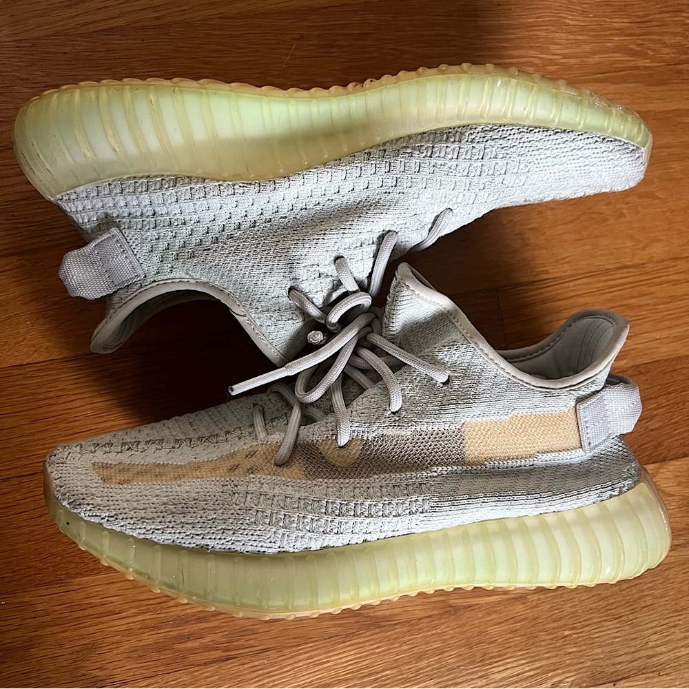 Yeezy Boost 350 V2 Hyperspace shoes